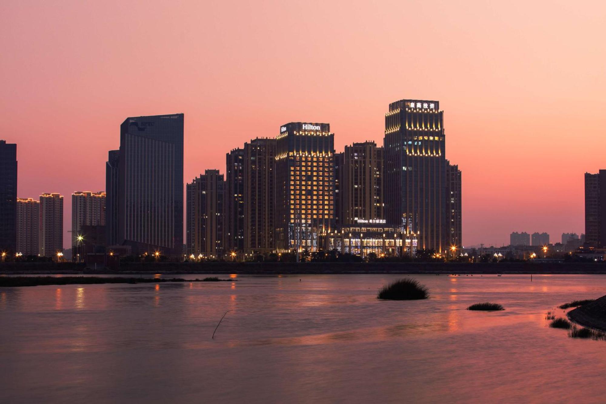Hilton Quanzhou Riverside Exterior photo