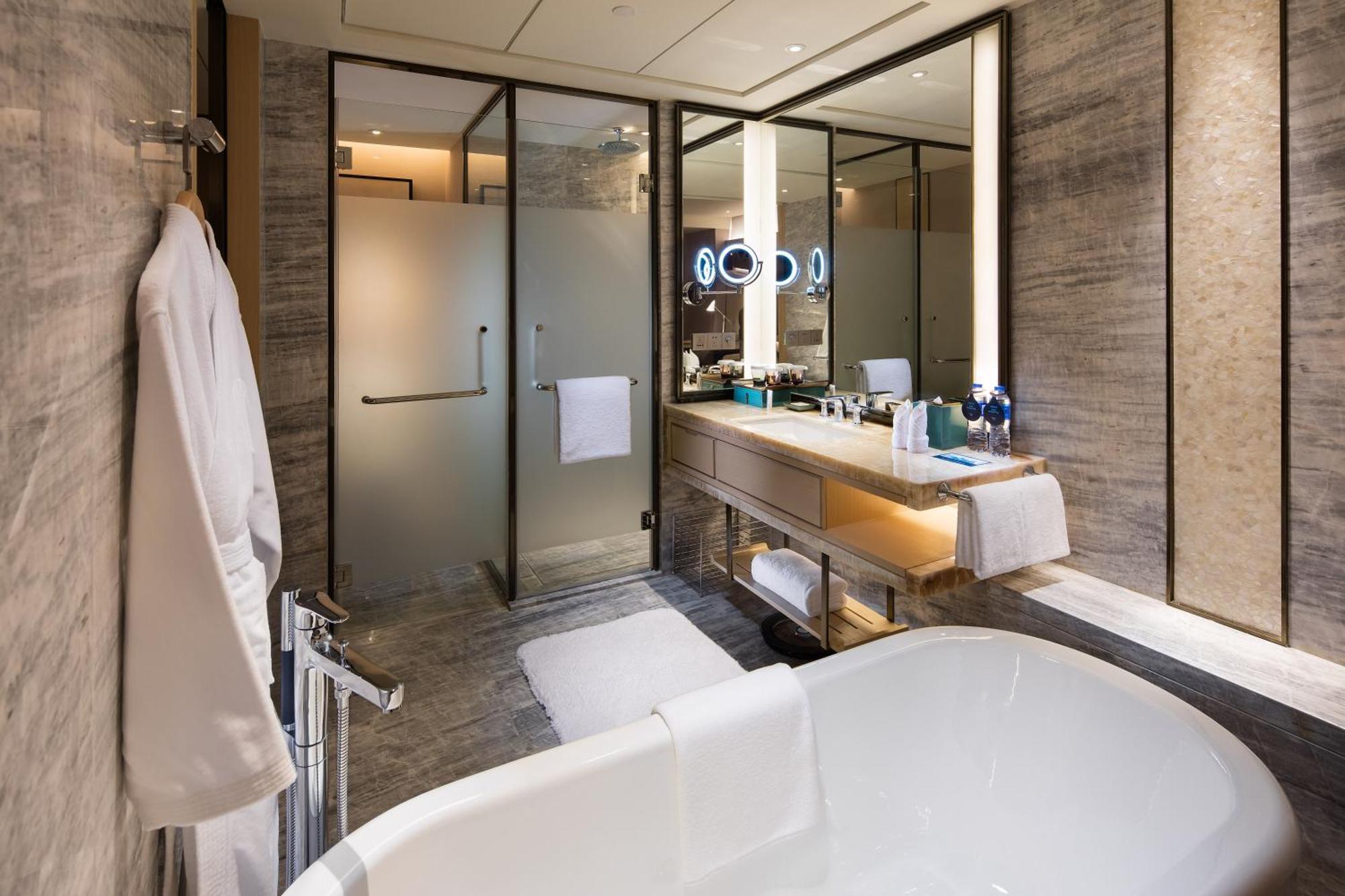 Hilton Quanzhou Riverside Exterior photo
