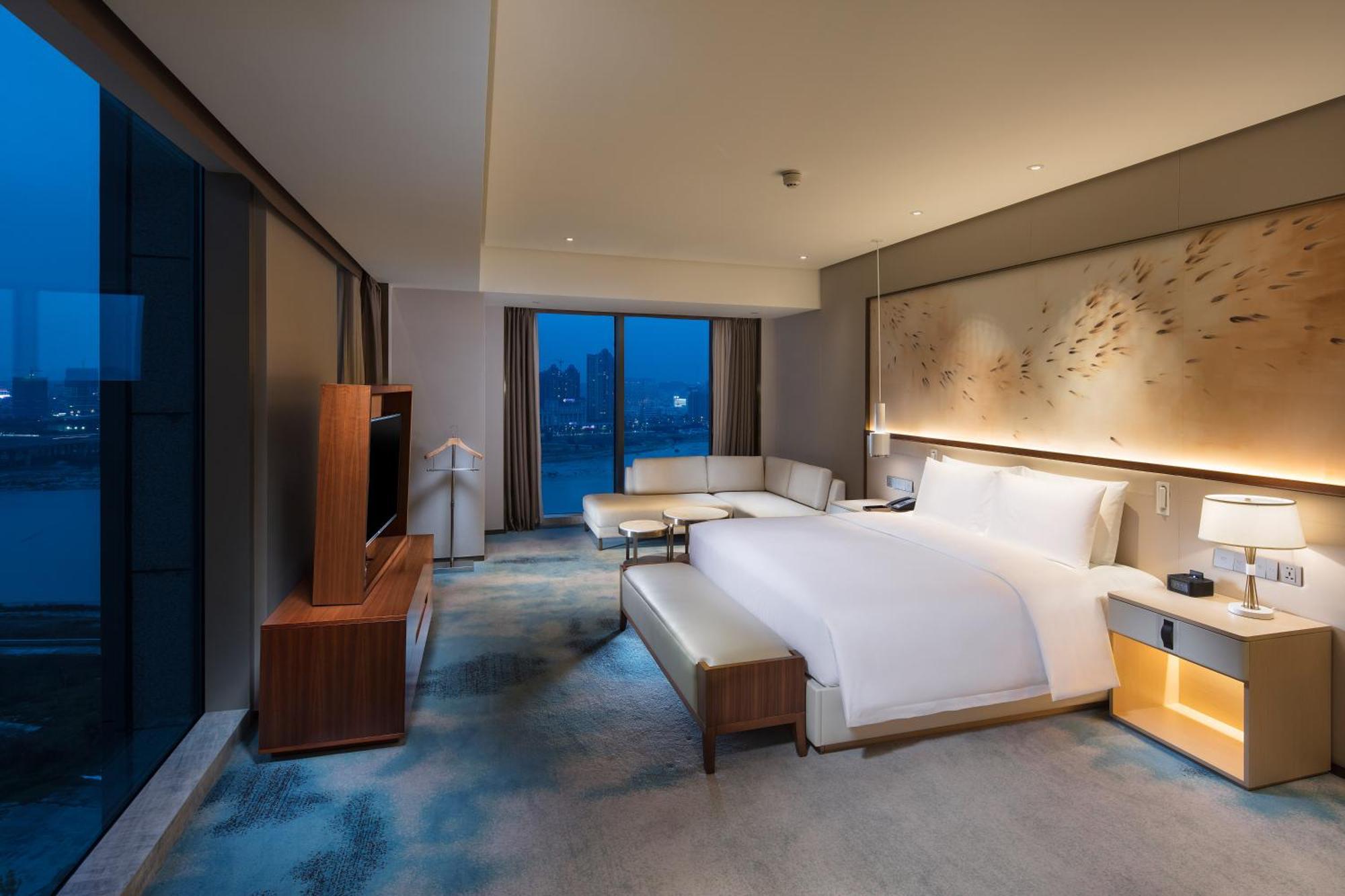 Hilton Quanzhou Riverside Exterior photo